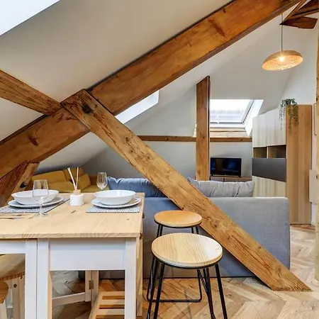 Apartment Le Nid Darcy - Centre Historique I Moderne & Cosy